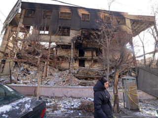 Een gevoel van 'disproportionele rouw' om de doden in Iran: 'De verhalen zijn angstaanjagend'