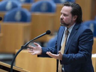 Diederik Boomsma (JA21): 'Als Van den Brink strafbaarheid illegaliteit niet opnieuw indient, doen wij het'