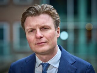 Brekelmans (VVD): 'Europese reactie op aanval VS in Iran had steviger gekund'