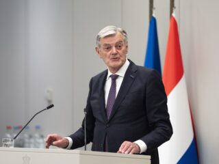 Senator Martin van Rooijen waarschuwt kabinet: 'Alle begrotingen behandelen we pas in februari'
