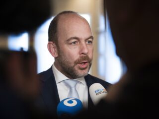 Gemeenten hebben tot najaar om Spreidingswet uit te voeren, anders dreigt dwangmaatregel, denkt commissaris van de Koning in Zuid-Holland