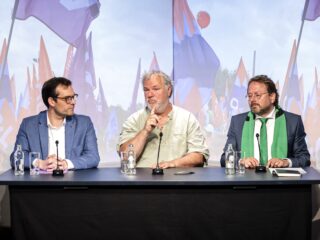 Nout Wellink roept vakbonden op rust te bewaren: 'Geen gelukkig moment om halve economische oorlog te starten'