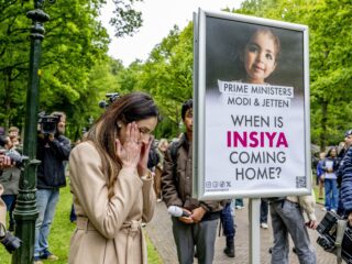 Moeder ontvoerde Insiya wil met delegatie mee naar India: 'Ze is daar illegaal, zet haar uit!'