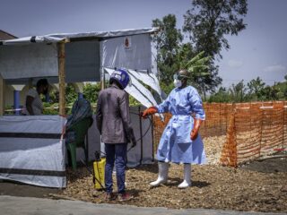 Onrust groeit in Congo door ebola-uitbraak: 'Mensen zijn bang, maar hebben enorme overlevingskracht'