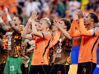 Nederland wint overtuigend van Zweden (5-1): "Internationaal weer aanzien"