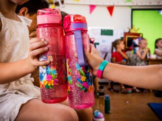 Hoe zorgen we ervoor dat hitte in de klas voortaan geen probleem meer is?