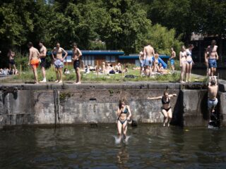 Voor het eerst code rood vanwege hitte: hoe probeer jij koel te blijven?