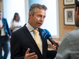 Stoffer (SGP) over noodzakelijke miljardeninvestering in infrastructuur: 'Bespreekbaar om staatsschuld op te hogen'
