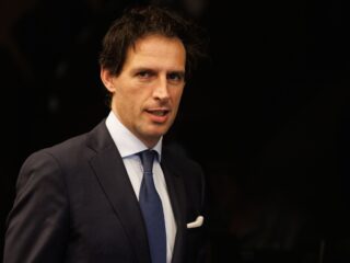 Eurocommissaris Hoekstra: 'Uitstootvoorstel gaat recht doen aan klimaatambitie en impuls geven aan bedrijfsleven'