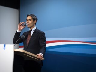 Emeritus hoogleraar: 'Einde kabinet-Jetten zit er dik in'
