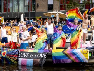 Homoacceptatie nog een lange weg te gaan in Nederland: 'Omstanders doen eigenlijk niks'