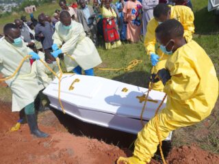Dodelijke uitbraak van Ebola in Congo: 'Het is een onmenselijke ziekte'