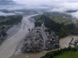 Waarom horen we zo weinig over de overstromingen in Tibet?
