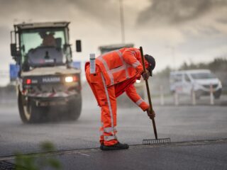 Bouwsector kan 2,4 miljard besparen, maar vraagt vertrouwen van overheid: 'Hoe lang blijven we hangen in het verleden?'