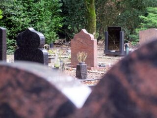 Nieuw handboek moet gemeenten helpen ongewenste crematies van overleden moslims te voorkomen