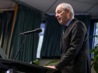 Job Cohen hoopt op een 'campagne over de inhoud'