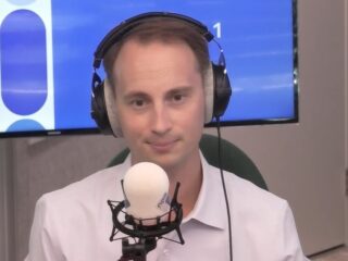 EU-correspondent Alexander Bakker: 'Europees migratiepact dreigt een papieren tijger te worden'