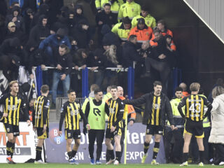 Weer veldbestorming, deze keer bij Vitesse: 'Zorg voor meldplicht'