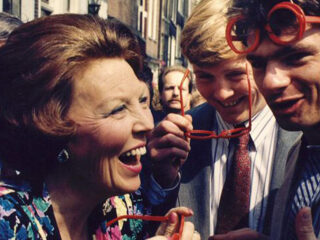 De strikte protocollen van het Koningshuis