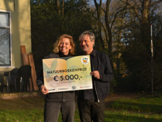 Winnaars Natuurboekenprijs 2024 zijn Caspar Janssen en Margot Holtman