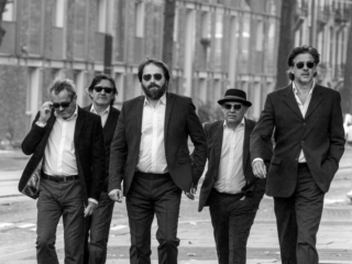 De Verleiders maken theater over consultancy: 'Von der Leyen heeft innige band met McKinsey'