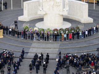 Stand.nl: Wie of wat herdenk jij morgen tijdens de dodenherdenking?