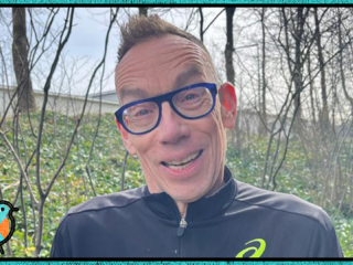 De zweethutsessie van Dolf Jansen: 'Ik heb de vogels en de wind nog nooit zo duidelijk gehoord als in die stiltes'