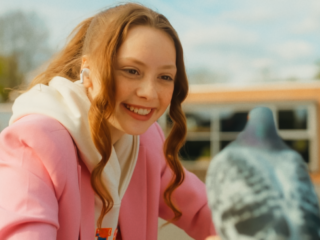 Film over duivensport van 15-jarige Lisanne in première