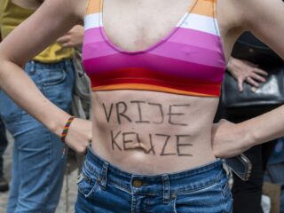 'Geef vrouwen een compleet beeld tijdens anti-abortuscampagne'