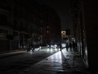 Energiecrisis schrapt het nachtleven in Egypte: ‘Om negen uur gaat de verlichting uit’