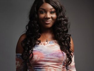 Elisabetta mag niet stemmen maar is wel politiek betrokken: 'Democratie is geen toeschouwersshow, laat je stem horen'