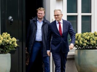 Minister Bruins wil nieuwe omroephuizen, zonder NTR: 'Verbijsterend'