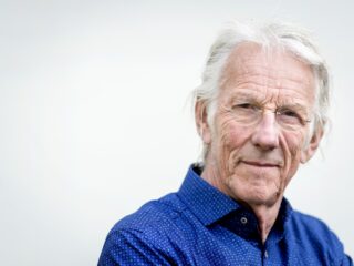 'Het is superieur om te denken dat je anderen eindeloos kan kwetsen', zegt cabaretier Freek de Jonge over moord Van Gogh