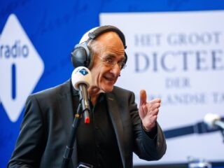 Meld je aan voor de Groot Dictee Zomer Quiz!