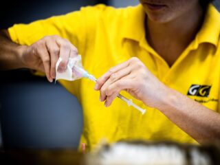 Nederlandse vaccinatiebeleid is 'vorm van kortzichtigheid door onze overheid'