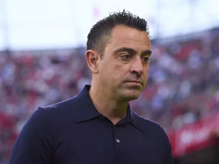 Moet Louis van Gaal nieuwe bondscoach Xavi gaan assisteren? “Hier is het Nederlands elftal bij gebaat”