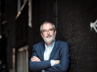 Ronald Giphart over liefdesverdriet: 'Je verliest een deel van je identiteit'