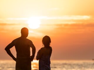 'Hard to get' spelen in de liefde: spannend spel of slechte strategie?