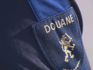 Podcast De Dag: hoe Europa Poetin aan wapens helpt