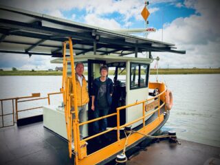 Eeuwenoude veerpont merkt gevolgen van regenachtig weer