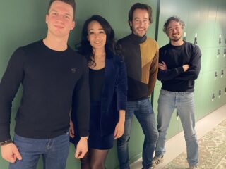 Weiteveen en De Zwembadmoord: waarom  je deze podcasts nu moet luisteren