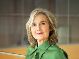 Kunststof brengt een hommage aan presentator Jellie Brouwer