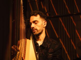 Harpist Remy van Kesteren: 'Wees zo naïef mogelijk'