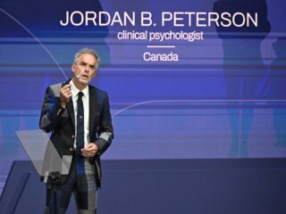 Wat trekt jonge mannen zo aan in Jordan Peterson? 'Ze hebben behoefte aan duidelijkheid'