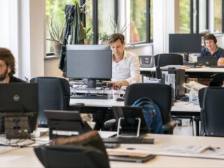 Spijt van gemiste gezinstijd: mannen strijden voor vierdaagse werkweek