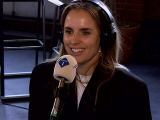 Olympisch zeilkampioen Marit Bouwmeester opent academy voor kinderen in Den Haag