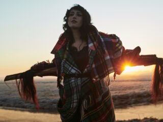 Zangeres Naaz: 'In deze wereld moet je niet beroemd willen zijn'