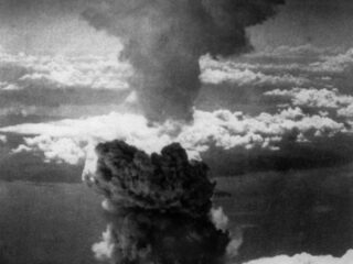 Robs vader overleefde atoombom op Nagasaki en hij zoekt nu naar mede-nabestaanden