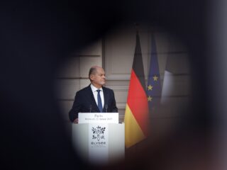 SPD-leider Olaf Scholz 'meest ongeliefde bondskanselier sinds hereniging van Duitsland'