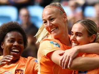 'We zijn verwend in de poulefase': oud-international Van Es over WK-winst Oranje op Zuid-Afrika (2-0)